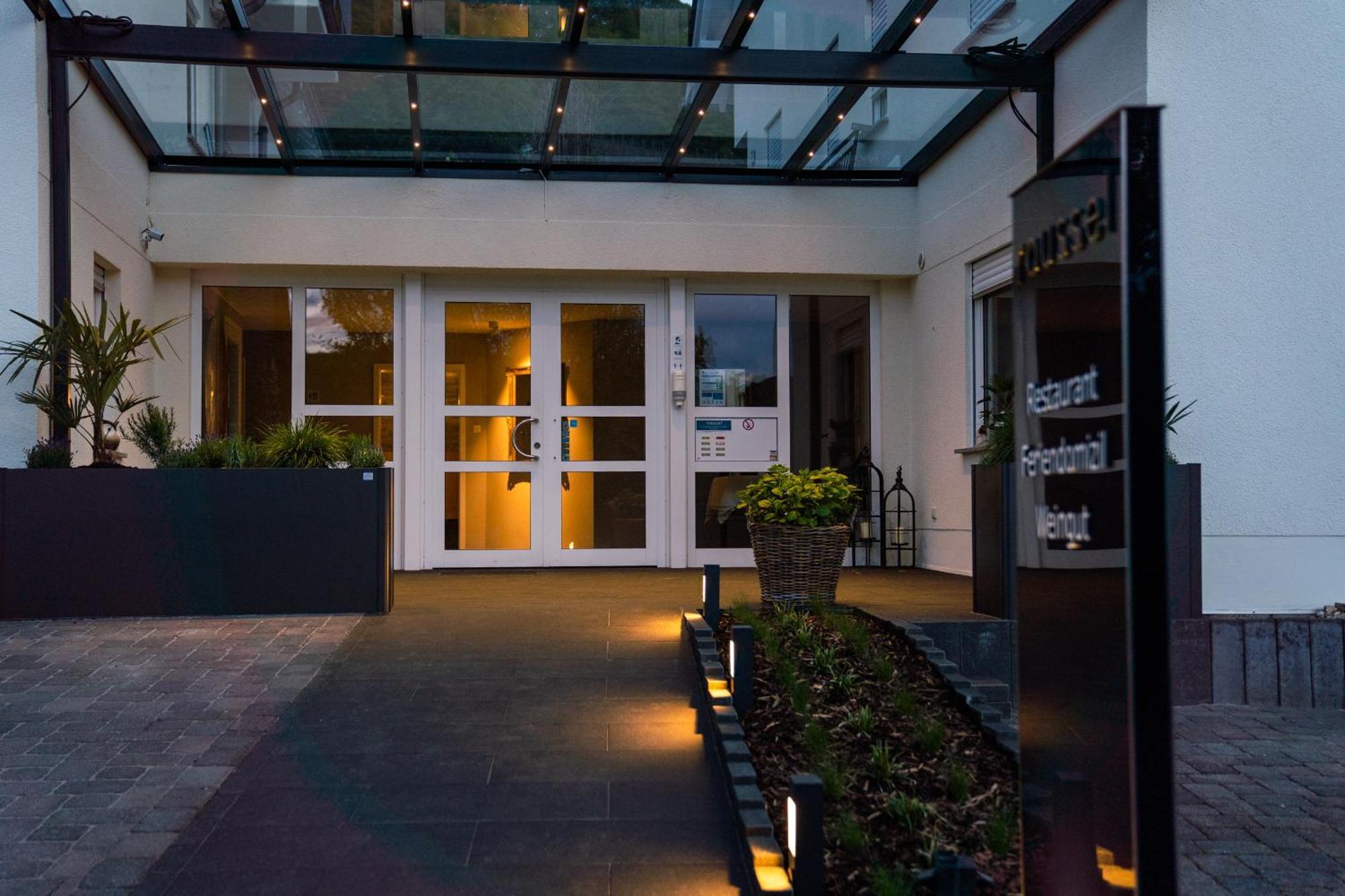 Roussel - Hotel Restaurant แบร์นคาสเทล-คืสท์ ภายนอก รูปภาพ